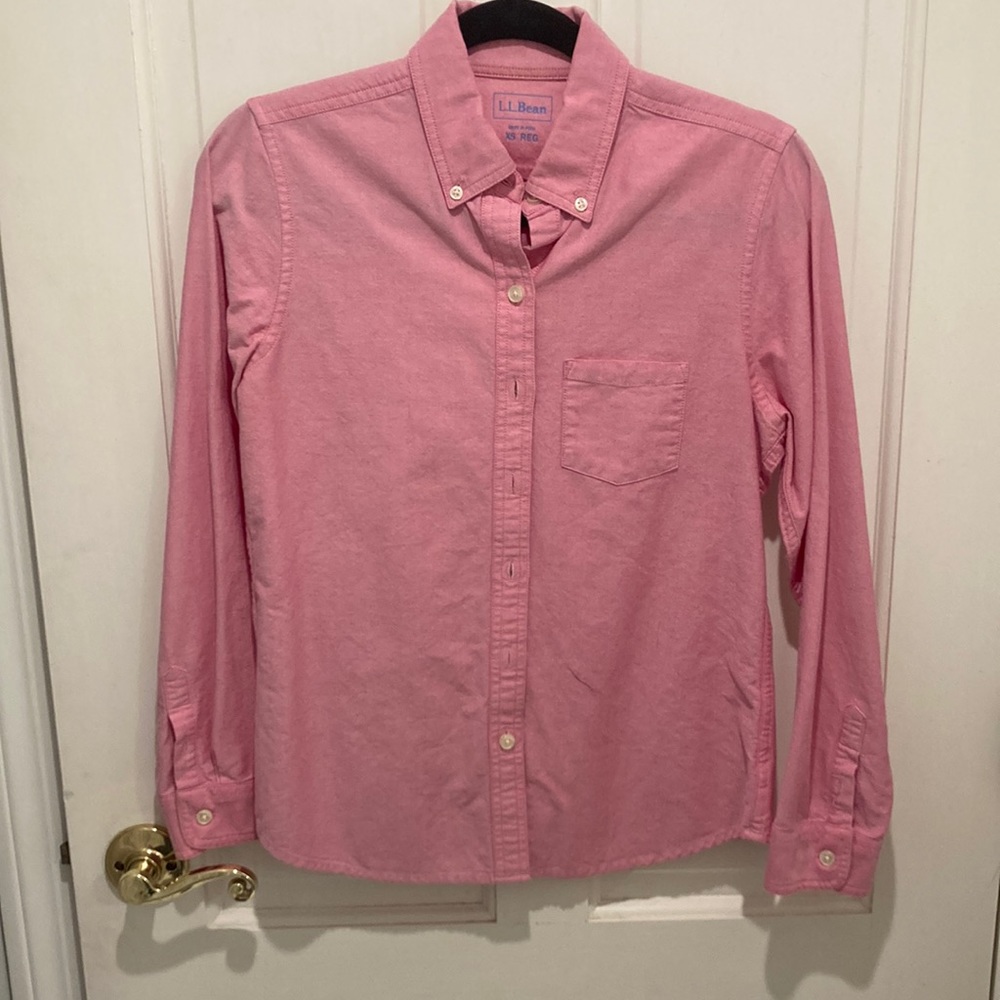 Ladies L.L. Bean button up, oxford shirt, pink.  (XS)